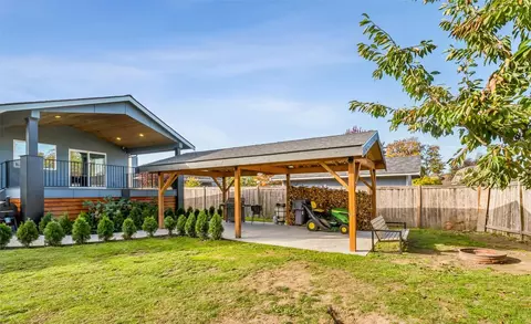 Exterior - 4411 130th St SE, Everett, WA 98208 photo 6 of 11