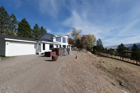 34 Sunrise Heights Rd, Okanogan, WA 98840
