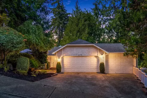 22706 NE 12th Pl, Sammamish, WA 98074