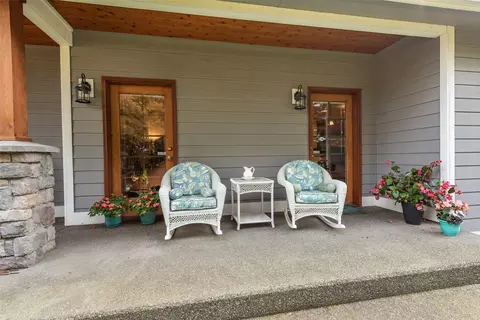 Exterior - 1071 N Lindsay Ln, Sequim, WA 98382 photo 9 of 16