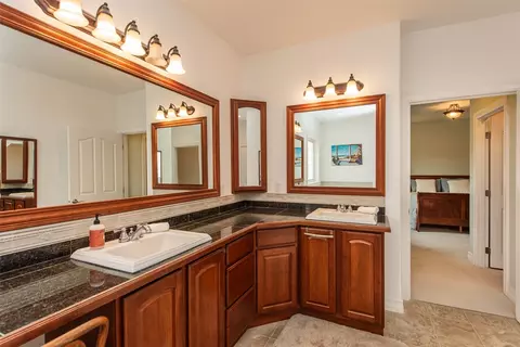 Bath - 1071 N Lindsay Ln, Sequim, WA 98382 photo 2 of 5