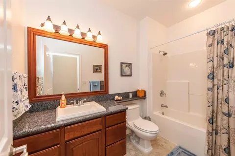 Bath - 1071 N Lindsay Ln, Sequim, WA 98382 photo 5 of 5