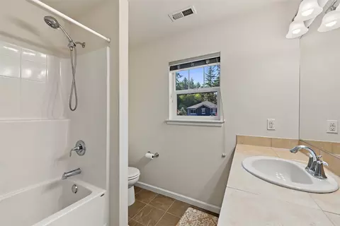 Bath - 19527 33rd Dr SE, Bothell, WA 98012 photo 2 of 3