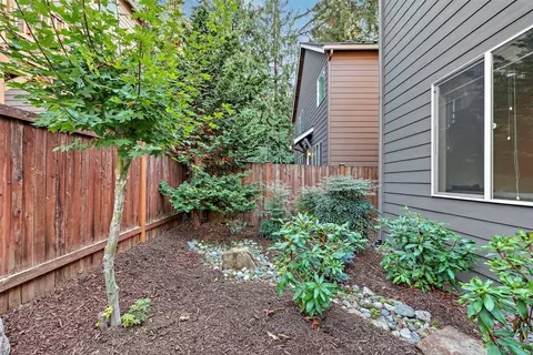 Exterior - 19527 33rd Dr SE, Bothell, WA 98012 photo 2 of 4