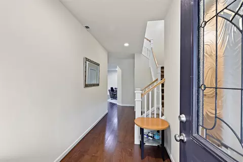 Entry Way - 19527 33rd Dr SE, Bothell, WA 98012 photo 2 of 2