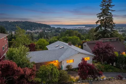 909 Queen St, Bellingham, WA 98229
