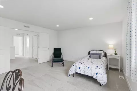 Bedroom - 705 Pagget Ave, Winlock, WA 98596 photo 2 of 5