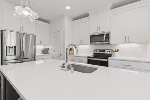 Kitchen - 705 Pagget Ave, Winlock, WA 98596 photo 5 of 5