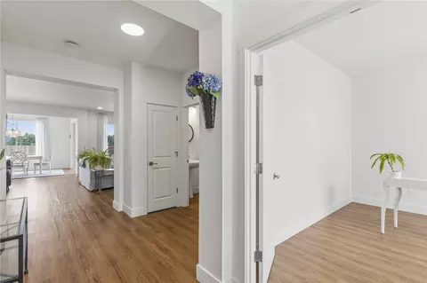 Entry Way - 705 Pagget Ave, Winlock, WA 98596 photo 1 of 7
