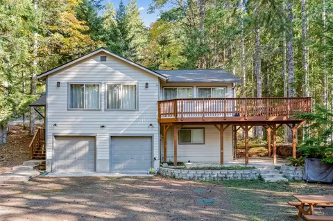 41 N Lookout Pl, Hoodsport, WA 98548