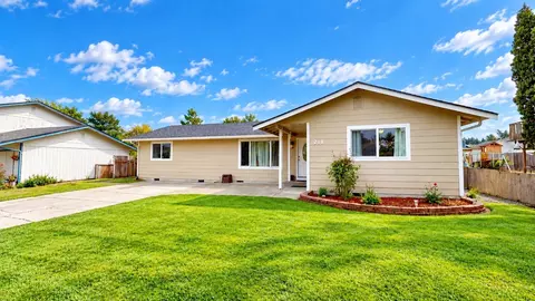 218 S 24th St S, Mount Vernon, WA 98274