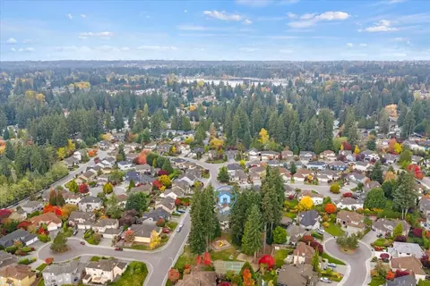 View/Area - 3229 114th St SE, Everett, WA 98208 photo 3 of 4