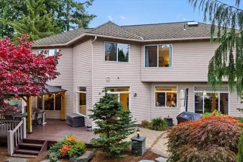 Exterior - 3229 114th St SE, Everett, WA 98208 photo 7 of 10