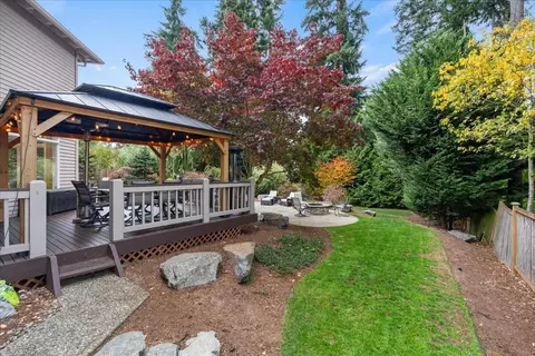 Exterior - 3229 114th St SE, Everett, WA 98208 photo 9 of 10