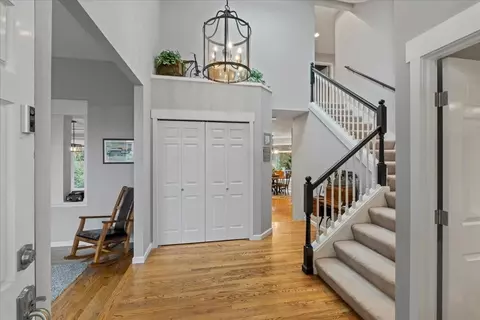 Entry Way - 3229 114th St SE, Everett, WA 98208 photo 1 of 5