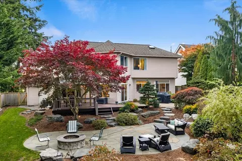 Exterior - 3229 114th St SE, Everett, WA 98208 photo 8 of 10