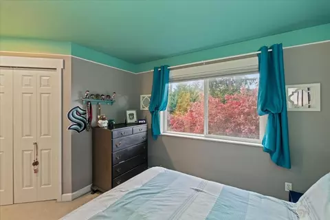Bedroom - 3229 114th St SE, Everett, WA 98208 photo 4 of 4