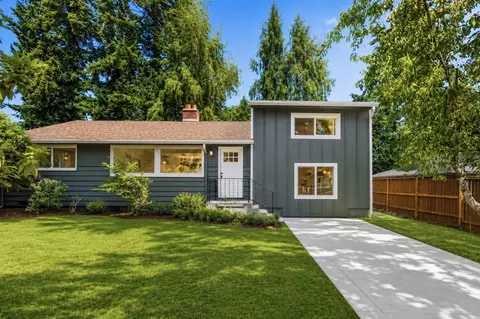 1638 N 190th St, Shoreline, WA 98133