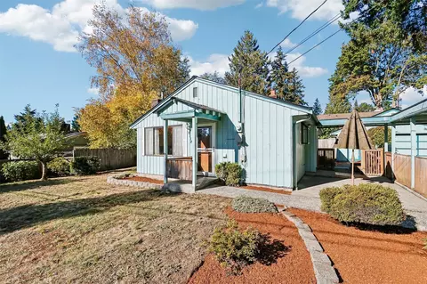 5117 243rd St SW, Mountlake Terrace, WA 98043