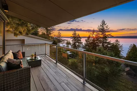 15733 25th Ave SW, Burien, WA 98166