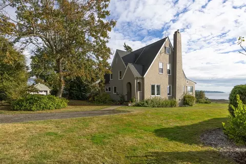 3041 Eldridge Ave, Bellingham, WA 98225