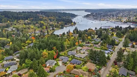 9723 Harborview Pl NW, Gig Harbor, WA 98332