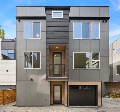 723 15th Ave #A, Seattle, WA 98122