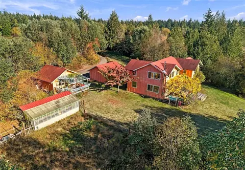 1673 Woodland Dr, Port Townsend, WA 98368