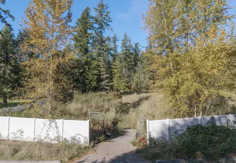 24 SE Nnn Se Black Nugget Rd, Issaquah, WA 98029