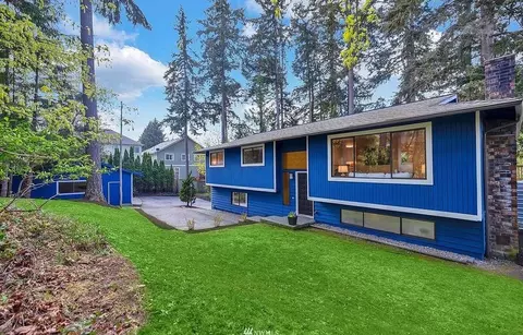 9550 132nd Ave SE, Renton, WA 98059