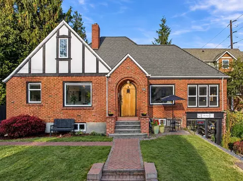 606 First St, Snohomish, WA 98290