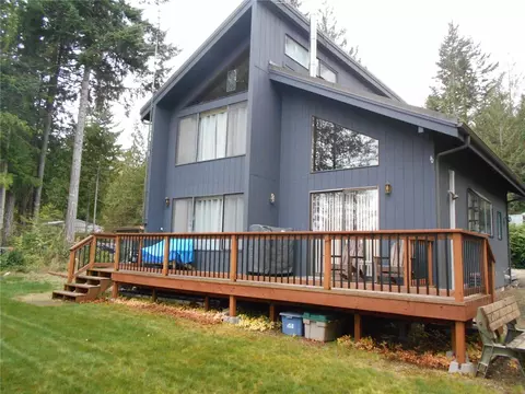 471 N Beacon Point Loop N, Lilliwaup, WA 98555