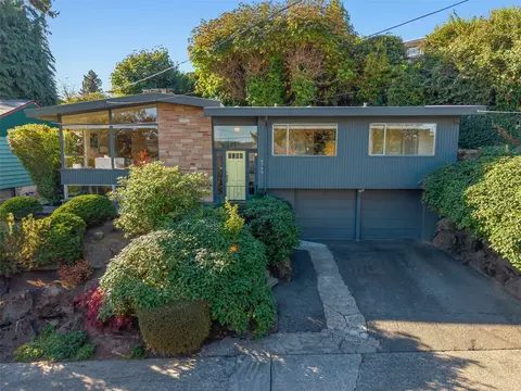 6749 55th Ave S, Seattle, WA 98118