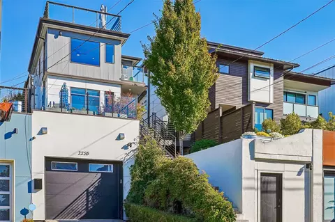 2220 Broadway E, Seattle, WA 98102