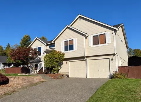 505 Hemlock Ave, Granite Falls, WA 98252