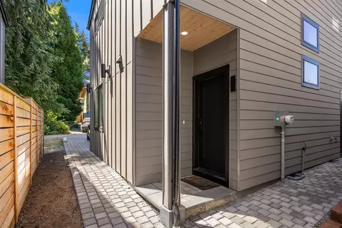 1257 NE 100th St, Seattle, WA 98125