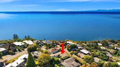 12822 Shorecrest Dr SW, Burien, WA 98146