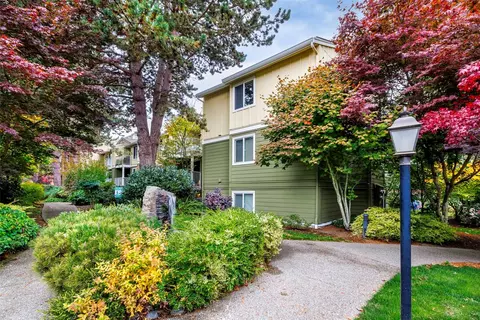 300 N 130th St #4103, Seattle, WA 98133