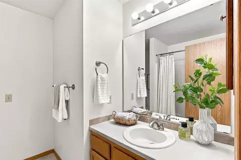 Bath - 223 60th Pl SE, Everett, WA 98203 photo 1 of 1