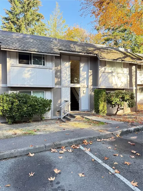 4520 SW 321st St #S9, Federal Way, WA 98023