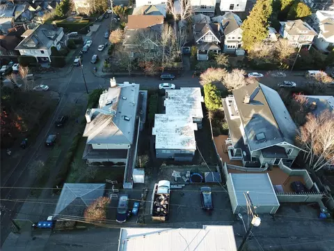 2106 8th Ave W, Seattle, WA 98119