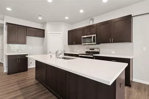 Kitchen - 418 Muller Ct SE #20, Orting, WA 98360 photo 1 of 3