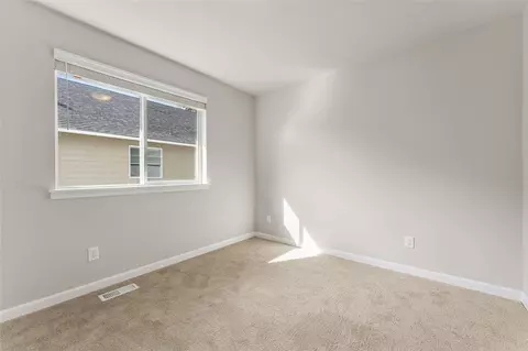 Bedroom - 418 Muller Ct SE #20, Orting, WA 98360 photo 6 of 7