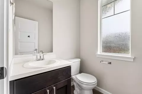Bath - 418 Muller Ct SE #20, Orting, WA 98360 photo 1 of 4