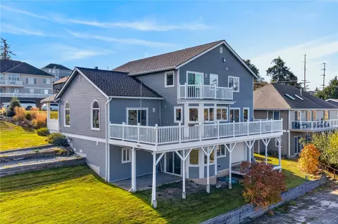 3502 W 2nd St, Anacortes, WA 98221