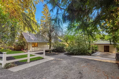13806 W Lake Kathleen Dr SE, Renton, WA 98059