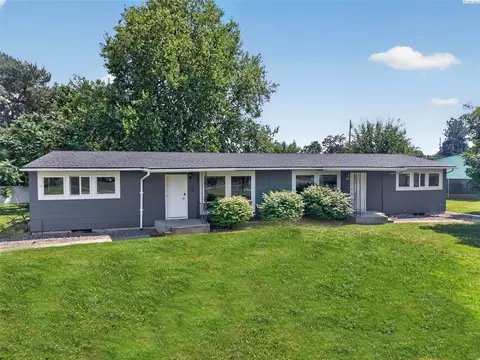 1016 Cedar Ave #A, Richland, WA 99354