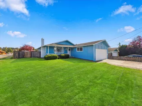 24404 14th Ave S, Des Moines, WA 98198