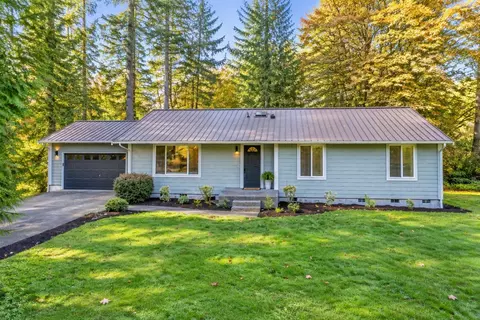 6868 Crest Dr SE, Port Orchard, WA 98367