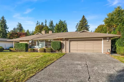 4127 93rd Ave SE, Mercer Island, WA 98040